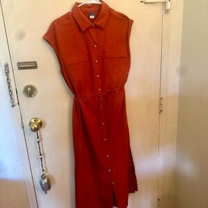 Rust Old Navy dress.  Cinch waist with a drawstring tie sewn into the dress.